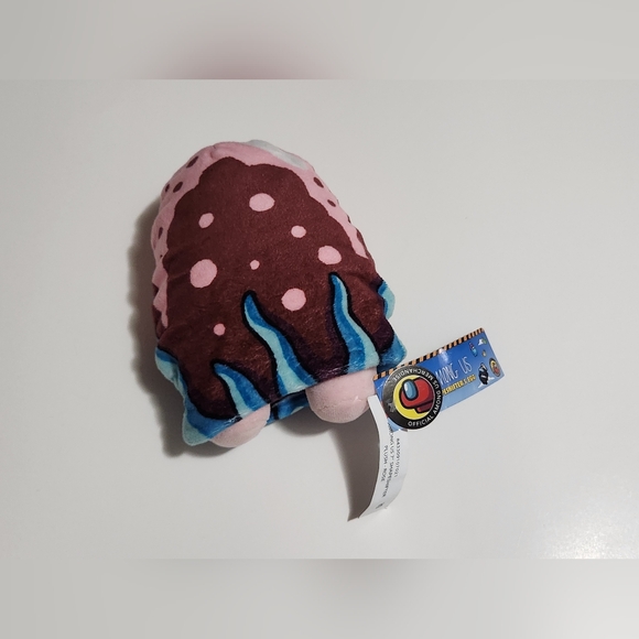 Among Us Shapeshifter Egg Plush (Rose/Light Pink) - Picture 7 of 9